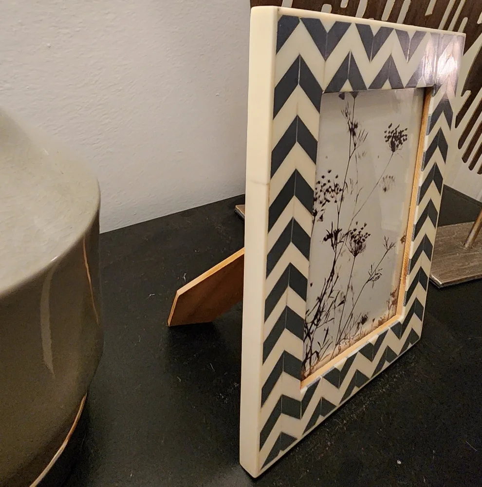 Sagebrook‎ Home Chevron Picture Frame